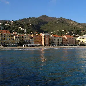 hotel-badano-sul-mare.hotelitalianriviera.com/
